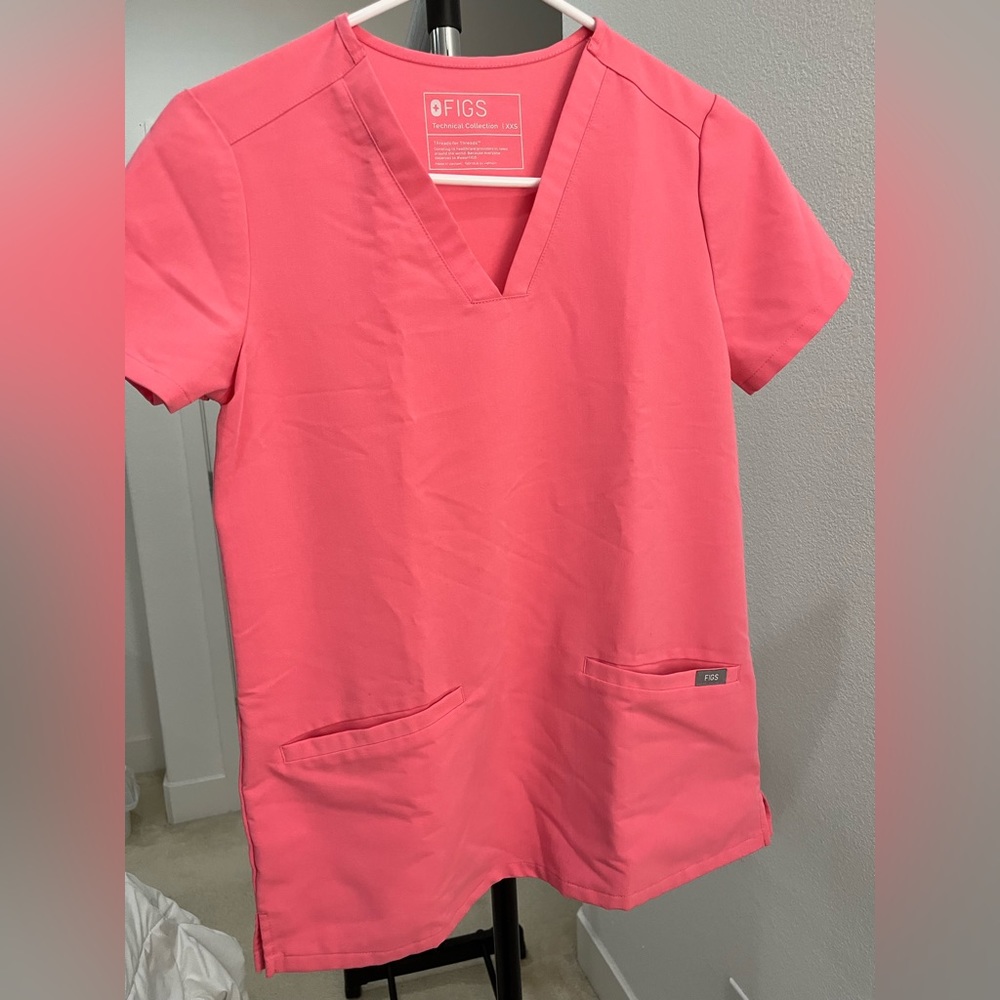 FIGS Casma Scrub Top - Neon Pink limited edition color- XXS